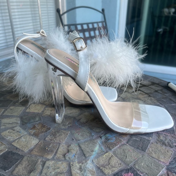 Fur Heels - Picture 1 of 6